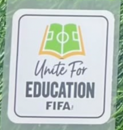 Unite for Education לבן